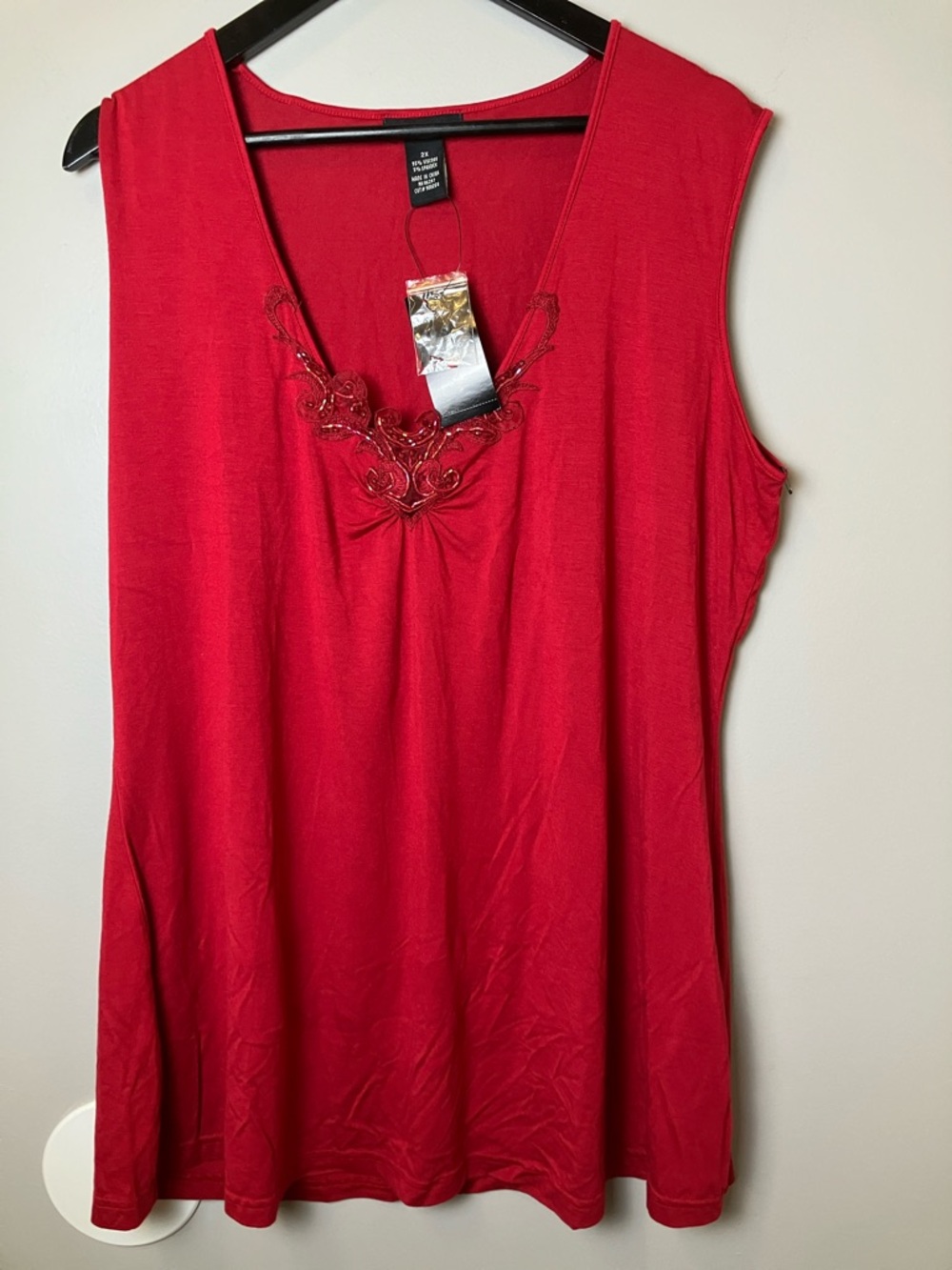NWT BCBG MaxAzria Sleeveless Red Embellished‎ Women's Top Romantic Goth Size 2x